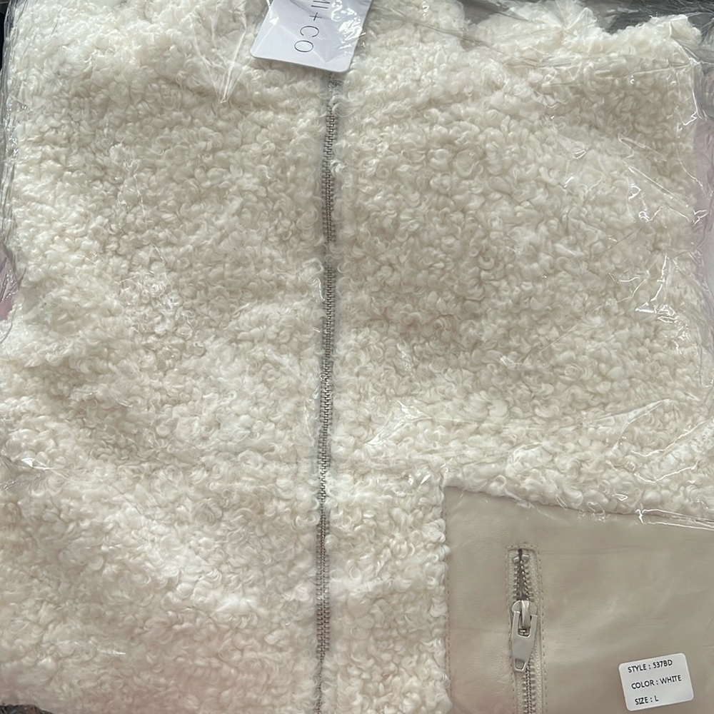 Aemi + Co new in bag CREAM ONLY Sherpa jacket with leather details. Size large.